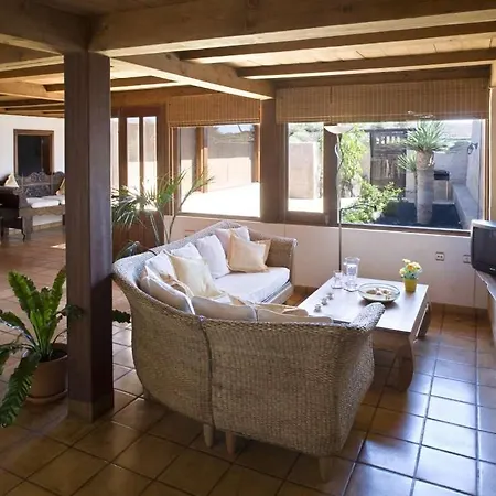 Villa El Pinar Sleeps 4 Pool Wifi Guinate